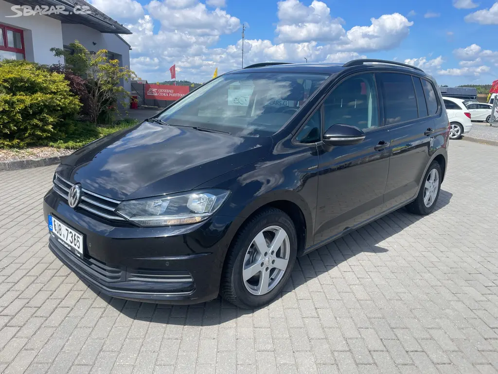 VW TOURAN 2,0TDi 110kw Highline Panorama GPS 2017
